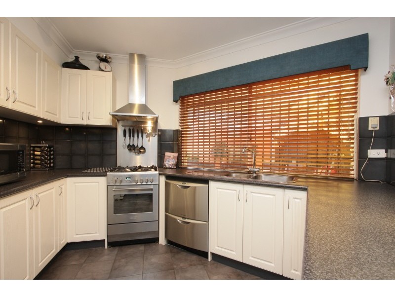 2/37 Leonora Street, Como WA 6152