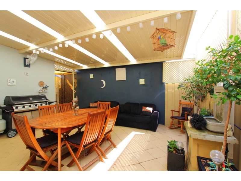 2/37 Leonora Street, Como WA 6152