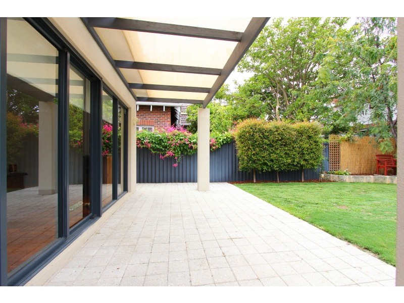 7B Karoo Street, South Perth WA 6151