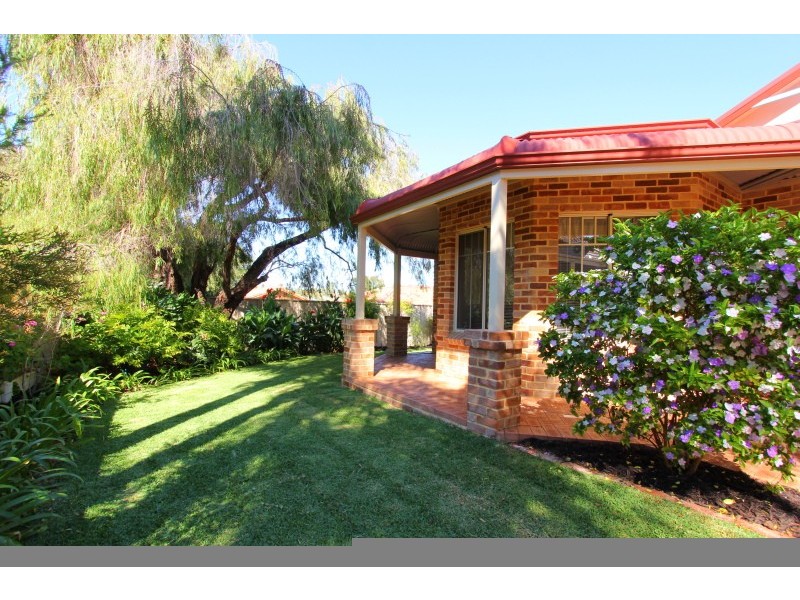 2/49 Bessell Avenue, Como WA 6152