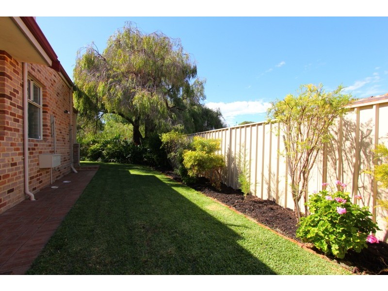 2/49 Bessell Avenue, Como WA 6152