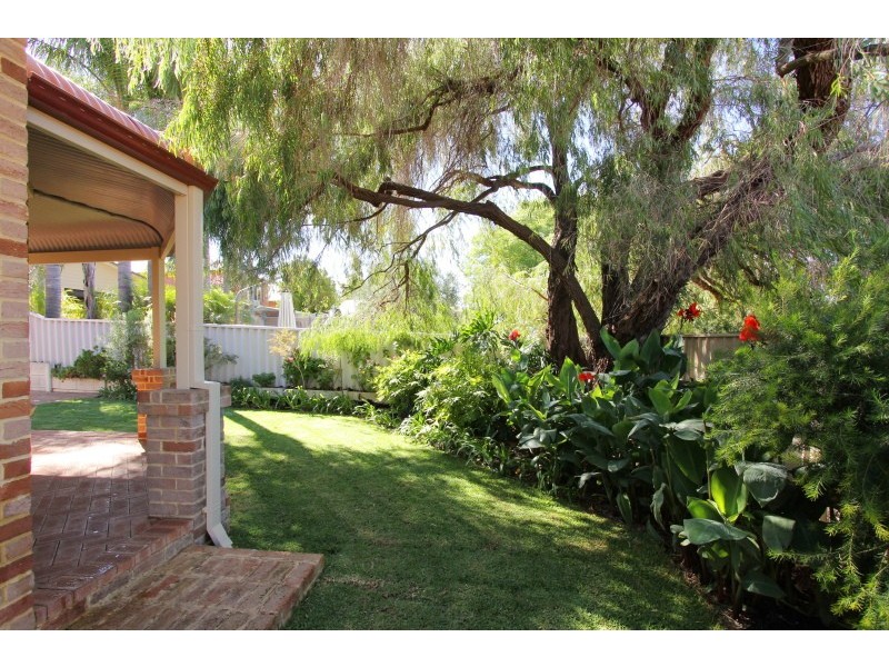 2/49 Bessell Avenue, Como WA 6152