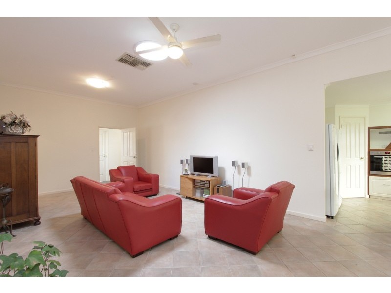 2/49 Bessell Avenue, Como WA 6152