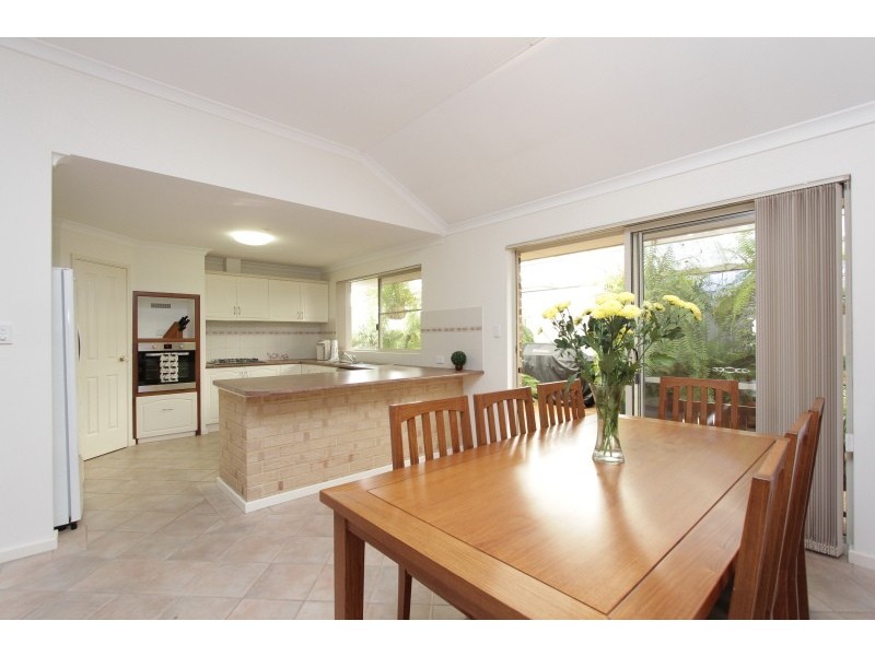 2/49 Bessell Avenue, Como WA 6152