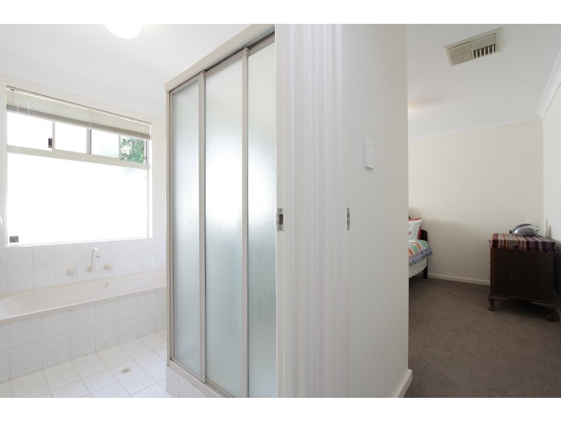 2/49 Bessell Avenue, Como WA 6152