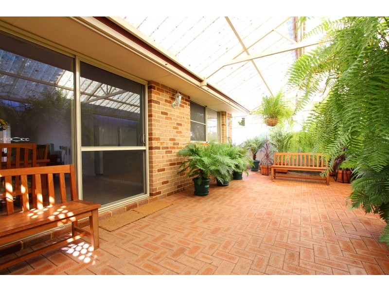 2/49 Bessell Avenue, Como WA 6152