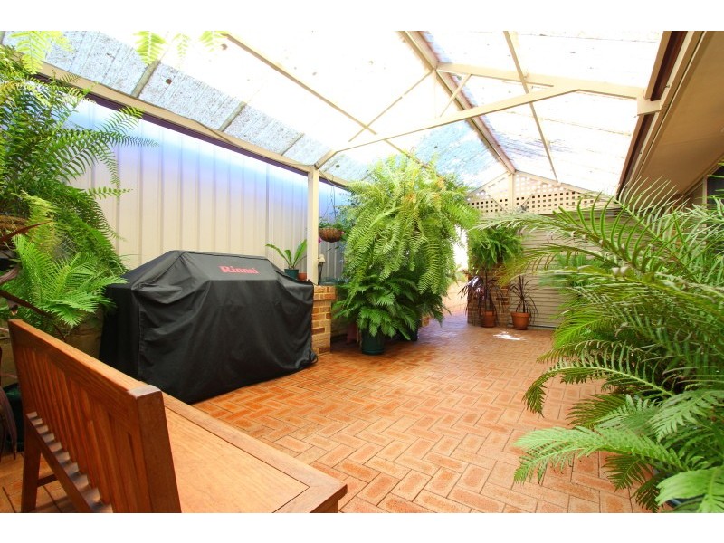 2/49 Bessell Avenue, Como WA 6152