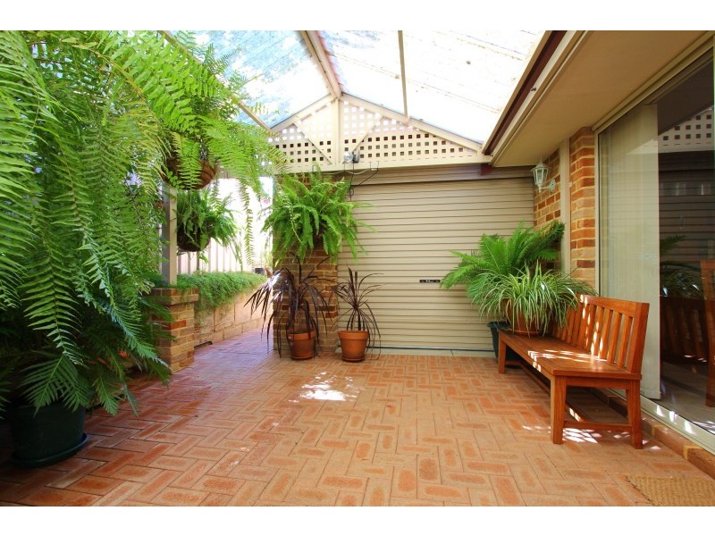 2/49 Bessell Avenue, Como WA 6152