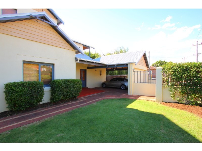 8 Vista Street, Kensington WA 6151