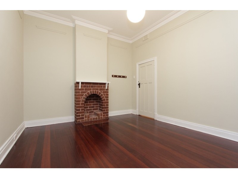 8 Vista Street, Kensington WA 6151