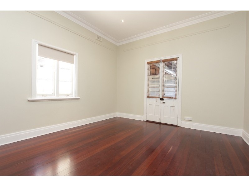 8 Vista Street, Kensington WA 6151