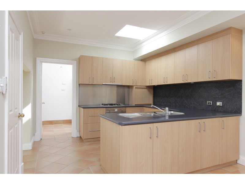 8 Vista Street, Kensington WA 6151