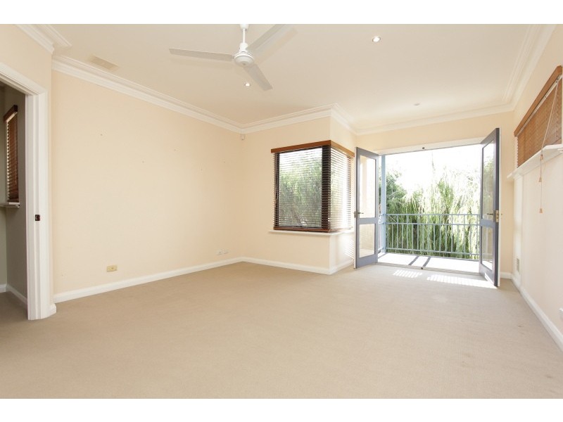 8 Vista Street, Kensington WA 6151