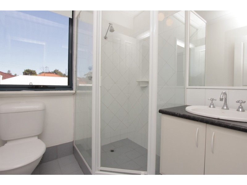 8 Vista Street, Kensington WA 6151