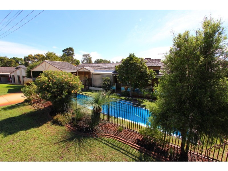 6 Bernier Road, Shelley WA 6148