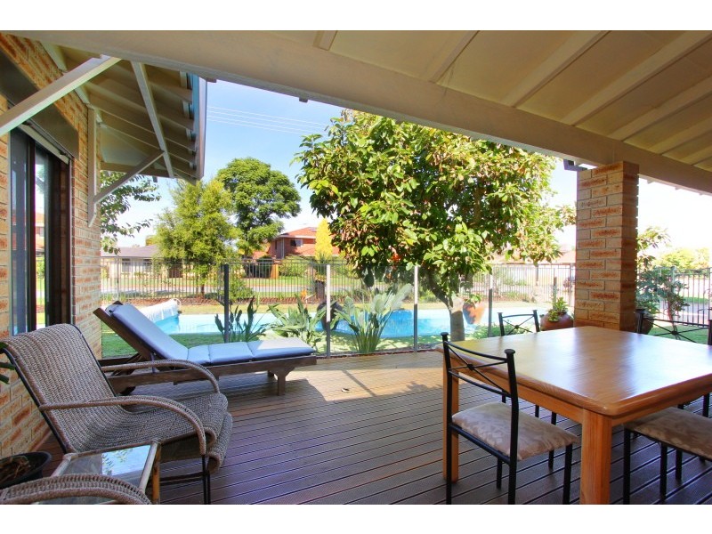 6 Bernier Road, Shelley WA 6148