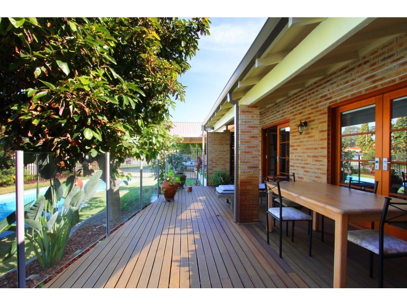 6 Bernier Road, Shelley WA 6148