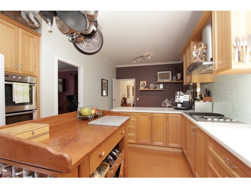 6 Bernier Road, Shelley WA 6148