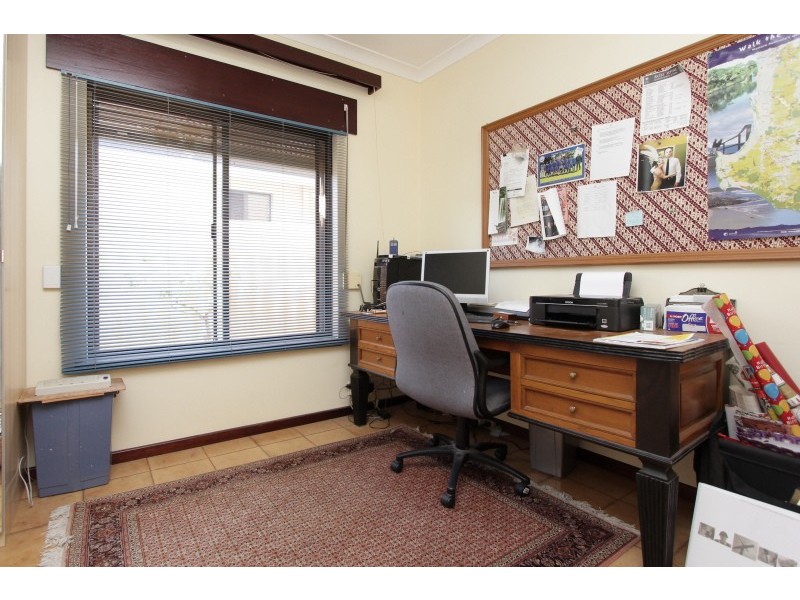 6 Bernier Road, Shelley WA 6148