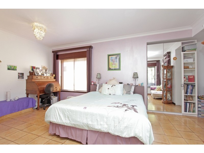 6 Bernier Road, Shelley WA 6148