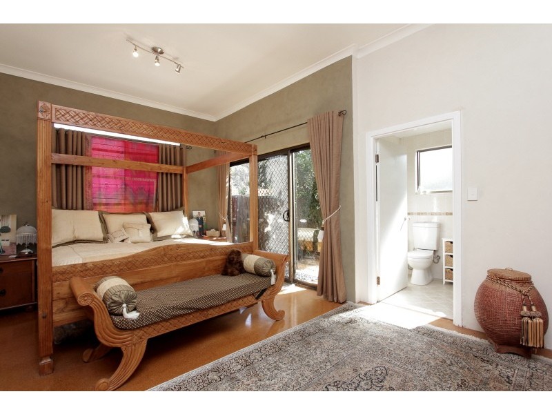 6 Bernier Road, Shelley WA 6148