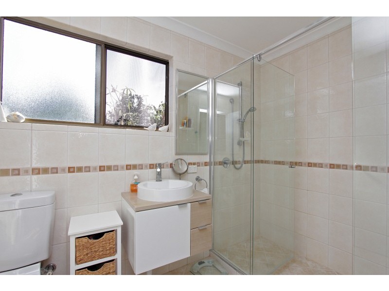 6 Bernier Road, Shelley WA 6148