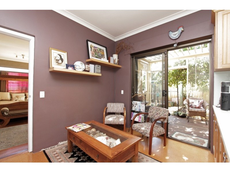 6 Bernier Road, Shelley WA 6148