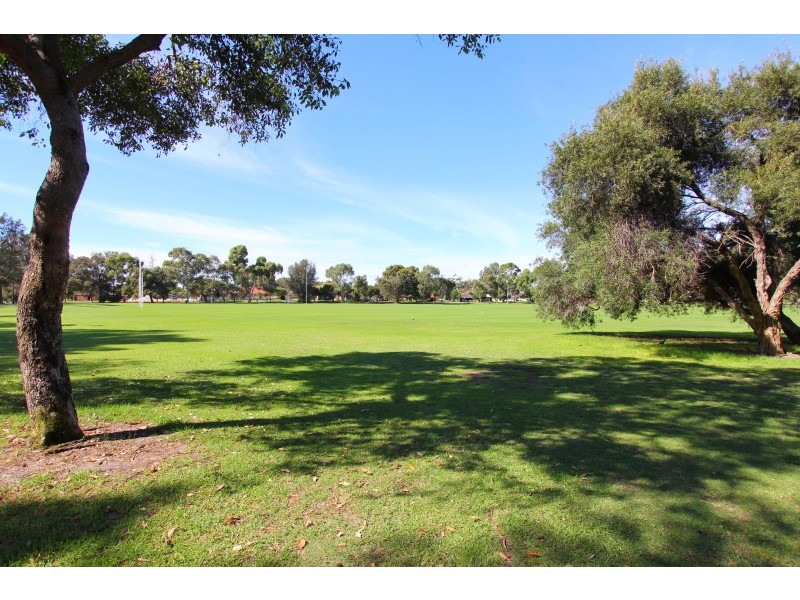 6 Bernier Road, Shelley WA 6148