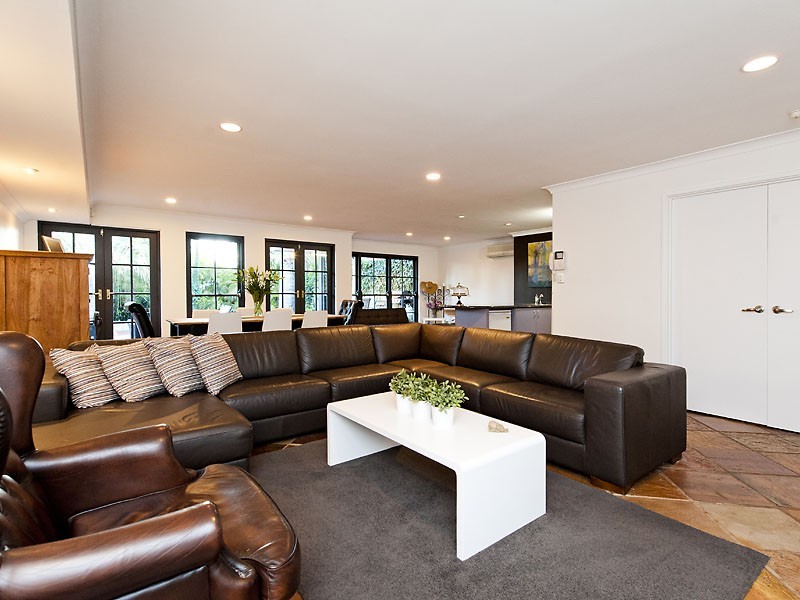 51 Roseberry Avenue, South Perth WA 6151