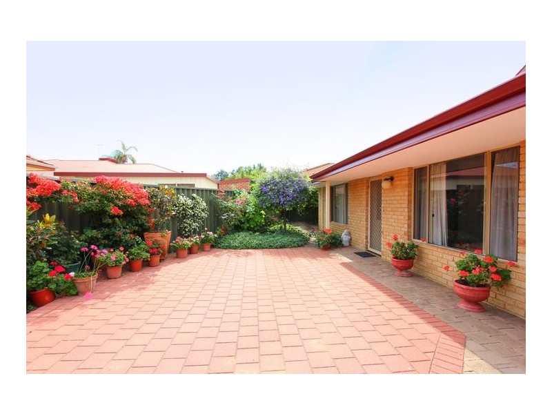 10A Edgecumbe Street, Como WA 6152