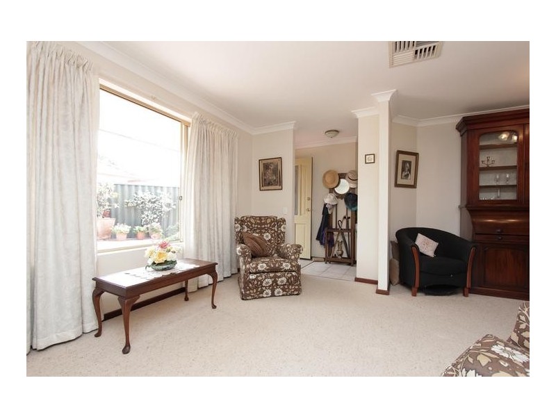 10A Edgecumbe Street, Como WA 6152