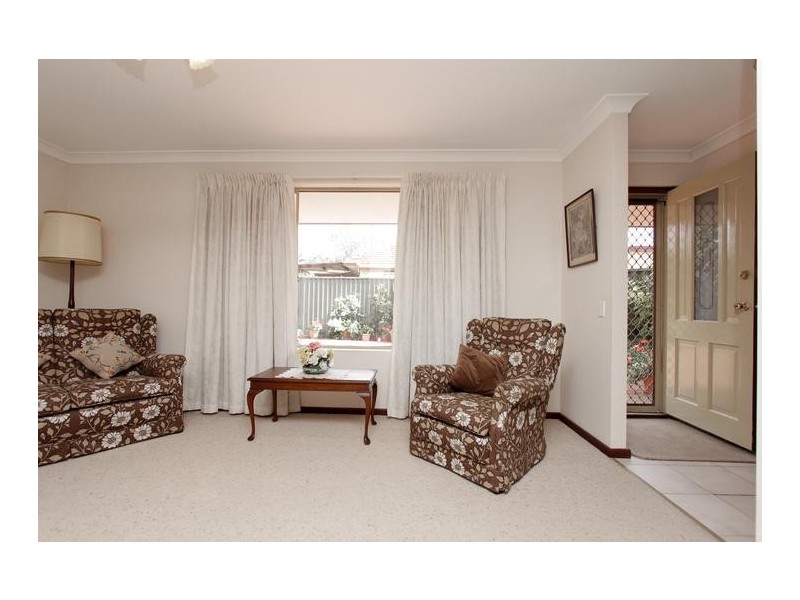 10A Edgecumbe Street, Como WA 6152