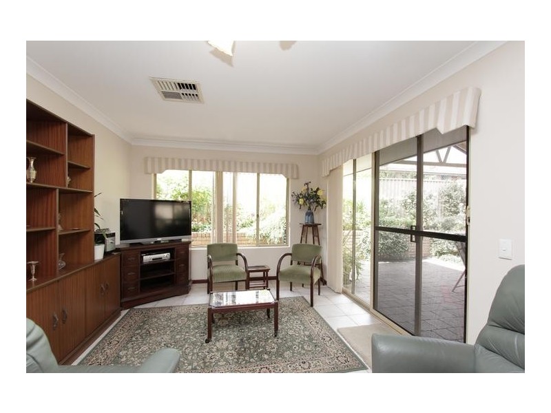 10A Edgecumbe Street, Como WA 6152