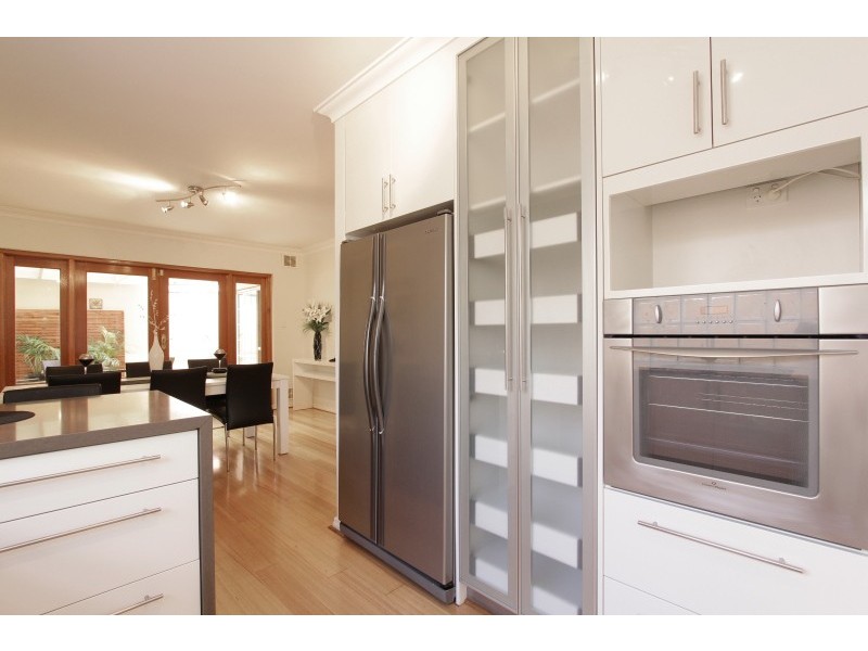 2/32 Renwick Street, South Perth WA 6151