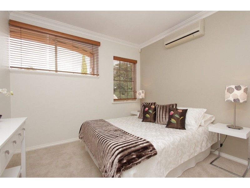 2/32 Renwick Street, South Perth WA 6151