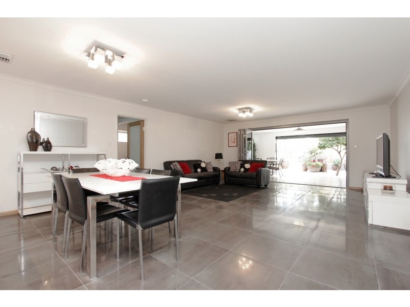 49A Tudor Avenue South, Shelley WA 6148