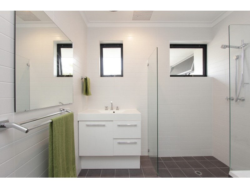 49A Tudor Avenue South, Shelley WA 6148