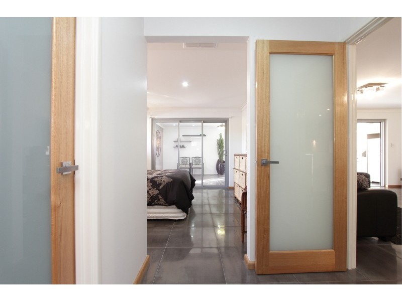 49A Tudor Avenue South, Shelley WA 6148