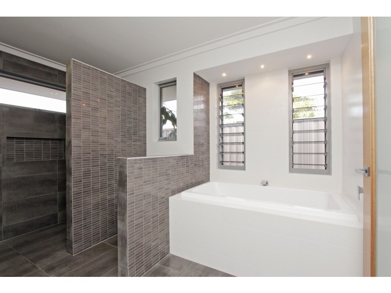 49A Tudor Avenue South, Shelley WA 6148