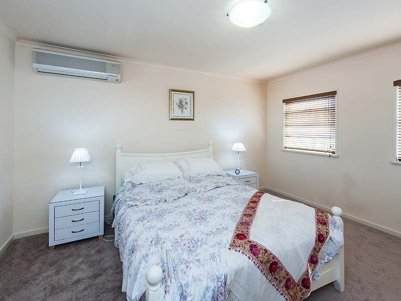 4/40 HAZEL STREET, Como WA 6152