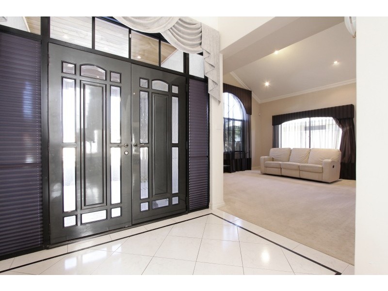 13 Westland Place, Waterford WA 6152