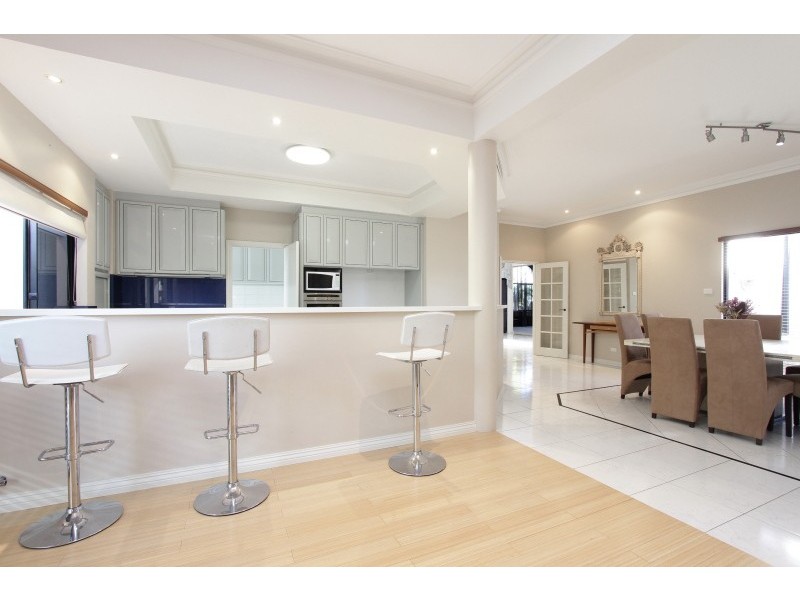 13 Westland Place, Waterford WA 6152