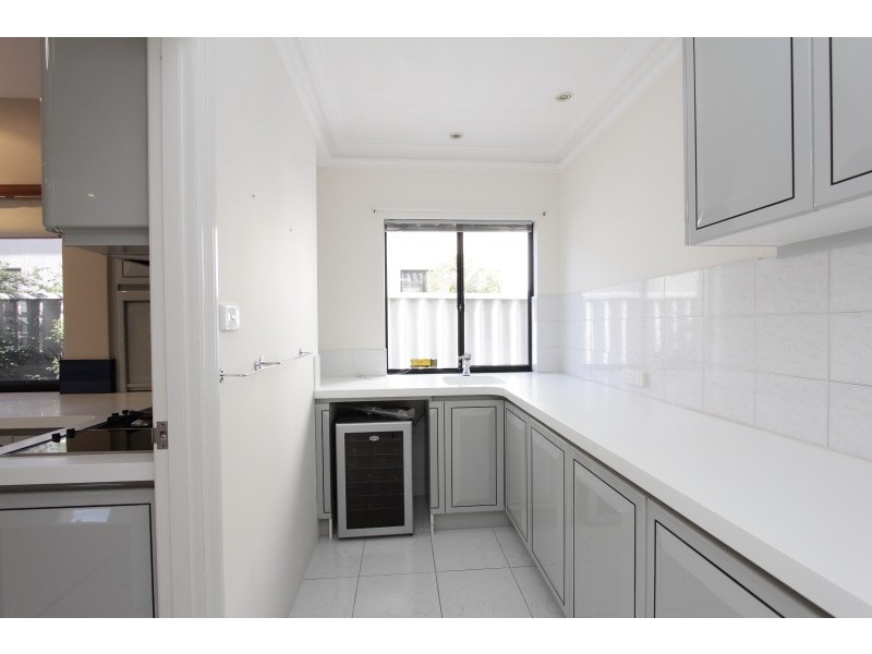 13 Westland Place, Waterford WA 6152