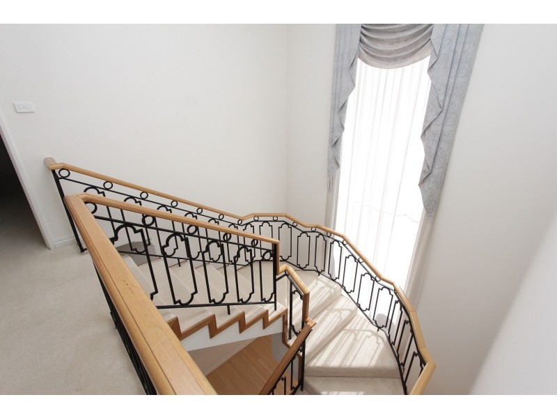 13 Westland Place, Waterford WA 6152