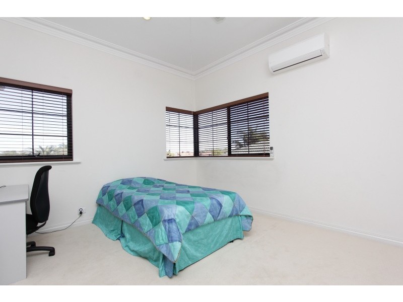 13 Westland Place, Waterford WA 6152