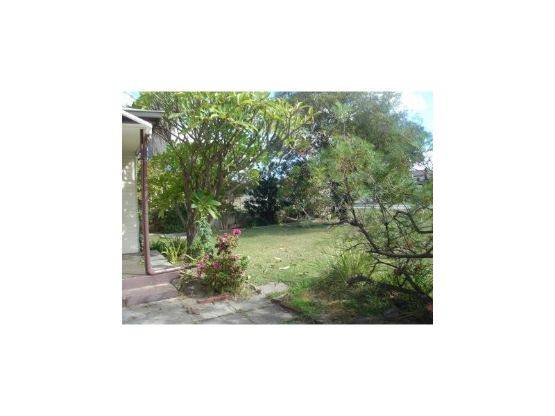 6 Till Street, Cloverdale WA 6105