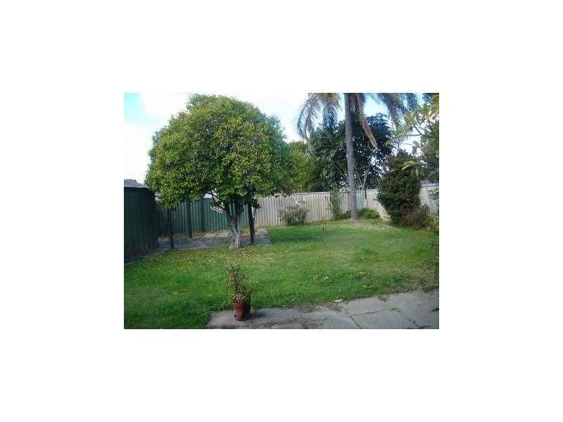 6 Till Street, Cloverdale WA 6105