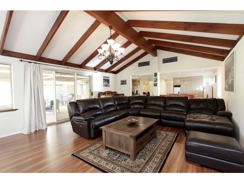 14 Artane Court, Waterford WA 6152