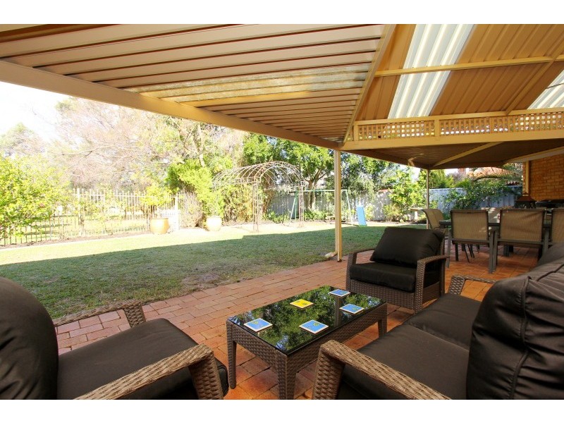 14 Artane Court, Waterford WA 6152