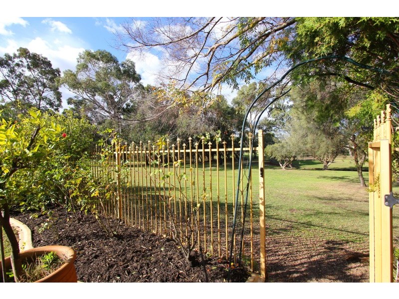 14 Artane Court, Waterford WA 6152